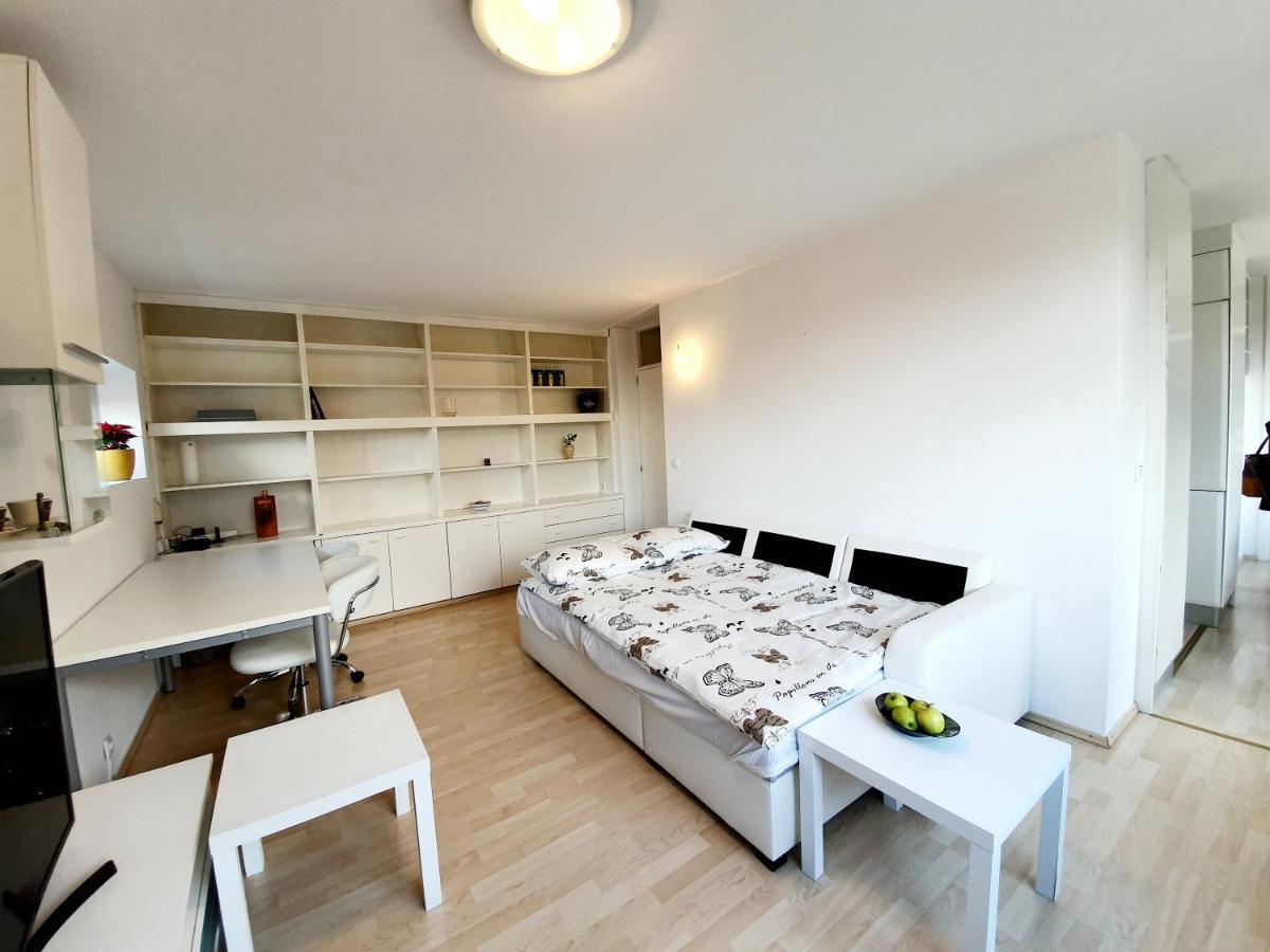 Bossa Nova Castle&Outstanding Home With Garage Ljubljana Exterior photo